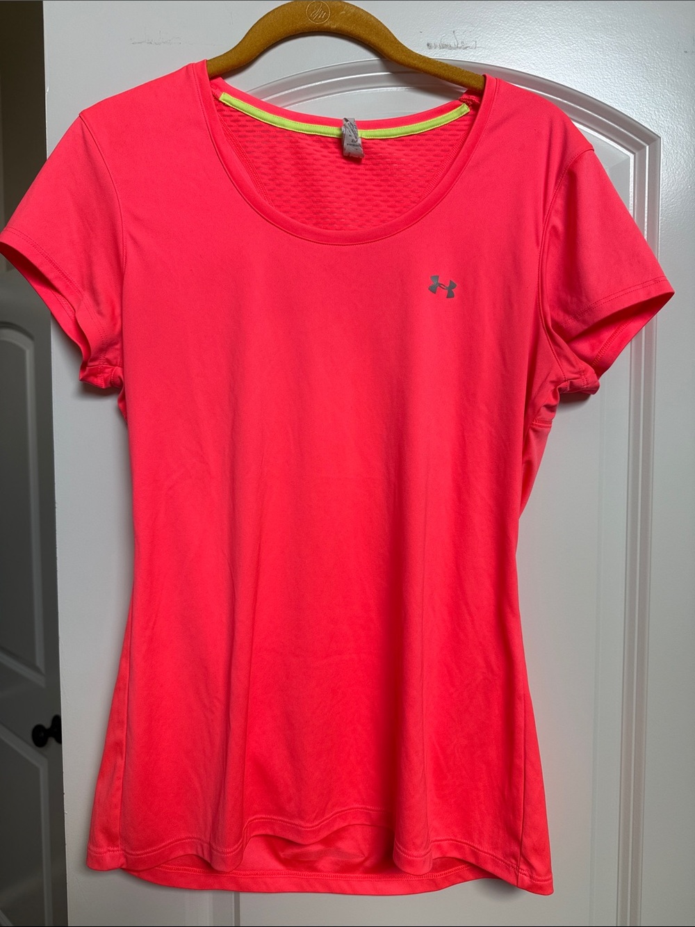 Under Armour Women's Short Sleeve Tee - Neon Coral Pink